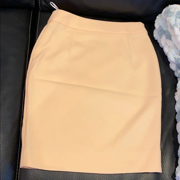 skirt - Picture 3 of 7